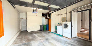UPDATED LARGE BRIGHT 1250sf 2BR/1BA/1GR Crocker Home  AVAILABLE NOW Gallery 26