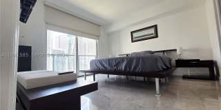 500 Brickell Ave Gallery 11