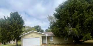 updated 3 bedroom 2 bathroom home in Springfield Gallery 1