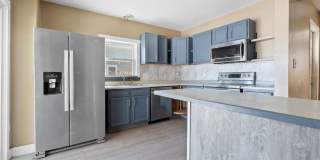 3/4 Bedroom 2 Bath Condo For Rent Gallery 1