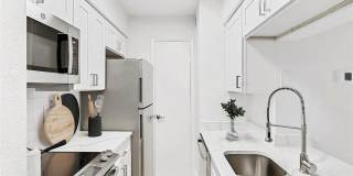 St. James Crossing Apartment Homes Gallery 2