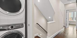 607 SLADE Court Gallery 19