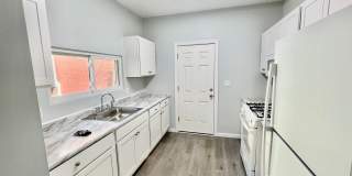 STUDENT HOUSING OPPORTUNITY - Bright and Updated 2 Bedroom 1.5 Bath House in Oakland Gallery 9