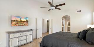 10060 E EMERALD Drive Gallery 14