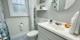 222 Hiering Avenue Gallery 12