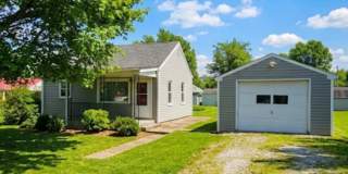 Adorable 2 Bedroom 1 Bath country setting in the city Gallery 1