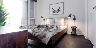 Elevate Lincoln Park Apartments Gallery 33