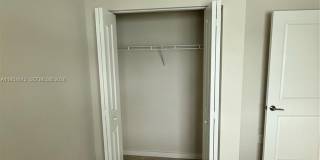 585 NW 11th Ave Gallery 15