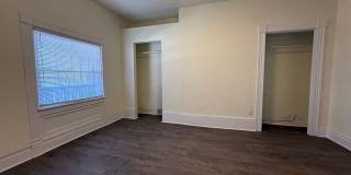 Updated 4BR / 2 Bath Home with off-street parking! Gallery 45