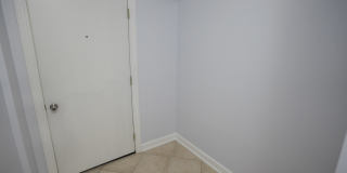 2416 N Greenview Avenue Gallery 15