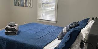 Charming 2 bedroom Duplex Gallery 3