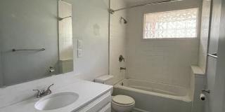 2219 N GLENDALE Drive Gallery 20