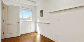 Queen Anne water view 3 bed 2 bath with den and 2 parking spaces Gallery 19