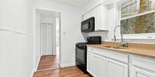 2BR/3BA Home | East Kensington Gallery 16
