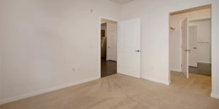 Radius Uptown Apartments Gallery 20