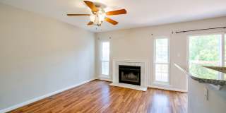 Charming Townhome Nestled in a Private Cul-de-Sac, Ready mid-August Gallery 8
