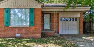 Charming 2-Bedroom Home with Spacious Backyard & Great Location Gallery 32