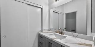 18 Glen Cove Gallery 14