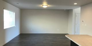 Spacious 4 Bd 2.5 Ba Home in  Camas School District! Upgrades! Close to Parks & Freeway Access! Gallery 9