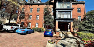 229 N Poplar Street Gallery 1