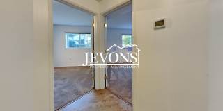 Condo with Swimming Pool and Private Enclosed 1-Car Garage in Klahanie Neighborhood Gallery 28