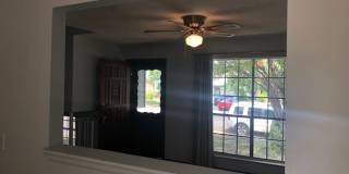 Roomy 3 bed/2 bath house with yard Gallery 9