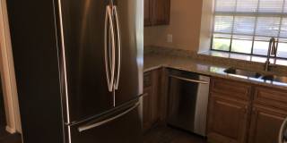 **MOVE-IN SPECIAL 50% OFF MOVE-IN MONTH!!!!** **BEAUTIFUL 3br/2ba TOWNHOME (ELLIOTT & ARIZONA AVE)** Gallery 7