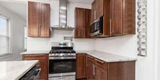 106 E Gates Street Gallery 16