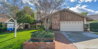 Old Orchard 1 - 4 Bedroom Home in Valencia! Gallery 1