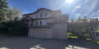 5 bedroom, 4.5 bathroom home in Hilltop with breathtaking mountain views Gallery 1