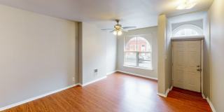 2429 Druid Hill Ave - 2 Bedroom Townhouse Gallery 1