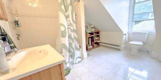 216 Freeman St. Gallery 10