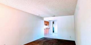 Charming 2-Bedroom Duplex with Large Fenced Yard & Attached Garage Charming 2-Bedroom Duplex with Large Fenced Yard & Attached Garage Gallery 7