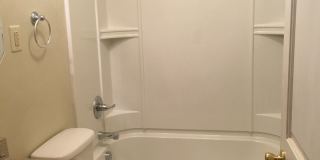 2 Bedroom, 1 Bath Single Family Home  511 Cutler St Waterloo Gallery 11