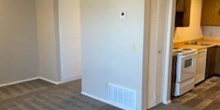 River Walk Apartments Gallery 92