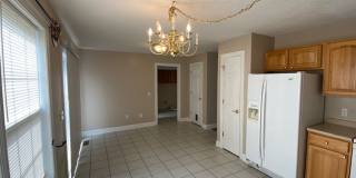 Available Large Townhome in Christiansburg! Gallery 5
