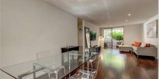 8400 De Longpre Avenue Gallery 17