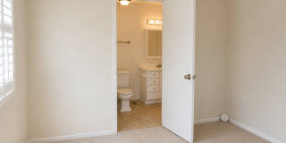 Adorable 3 Bed 1.5 Bath Covell Commons Condo ( fall Rental ) Adorable 3 Bed 1.5 Bath Covell Commons Condo ( fall Rental ) Gallery 9