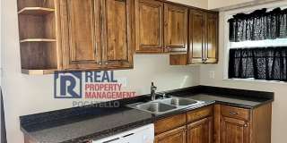 4 bedroom 2 bath - 1 Car Detached Garage - Small dog negotiable Gallery 6