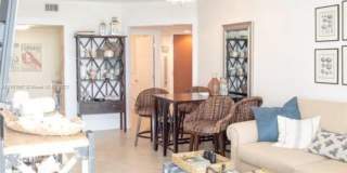 6365 Collins Ave Gallery 6