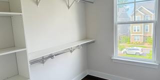 Spacious Modern End-Unit Davidson Townhome - Lake Davidson Access Gallery 13