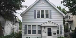AVAILABLE Now - 3 Bed, 1 Bath Gallery 1