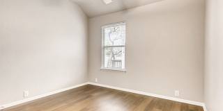 4-BEDROOM HOME IN LAKESIDE Gallery 18