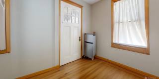 12 Lyman Street Gallery 8