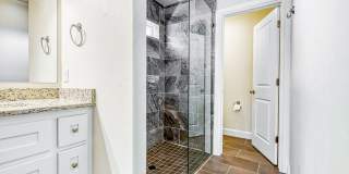 Move In Special: August Rent Free! Gallery 33