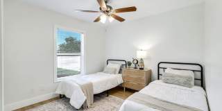 3322 Oasis Boulevard Gallery 29