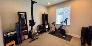 LUXURY 4 Bedroom home in NORTHGATE with Mountain Views Gallery 43