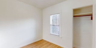 Charming Two Bedroom In the Heart of Downtown Kent ! Gallery 10