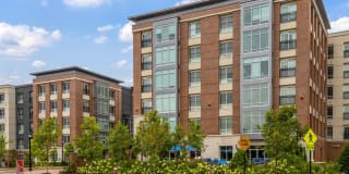 The Harper at Harmon Meadow Apartments Gallery 41