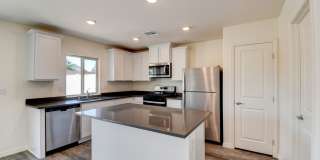 Spacious, Stylish & Move-In Ready Gallery 3